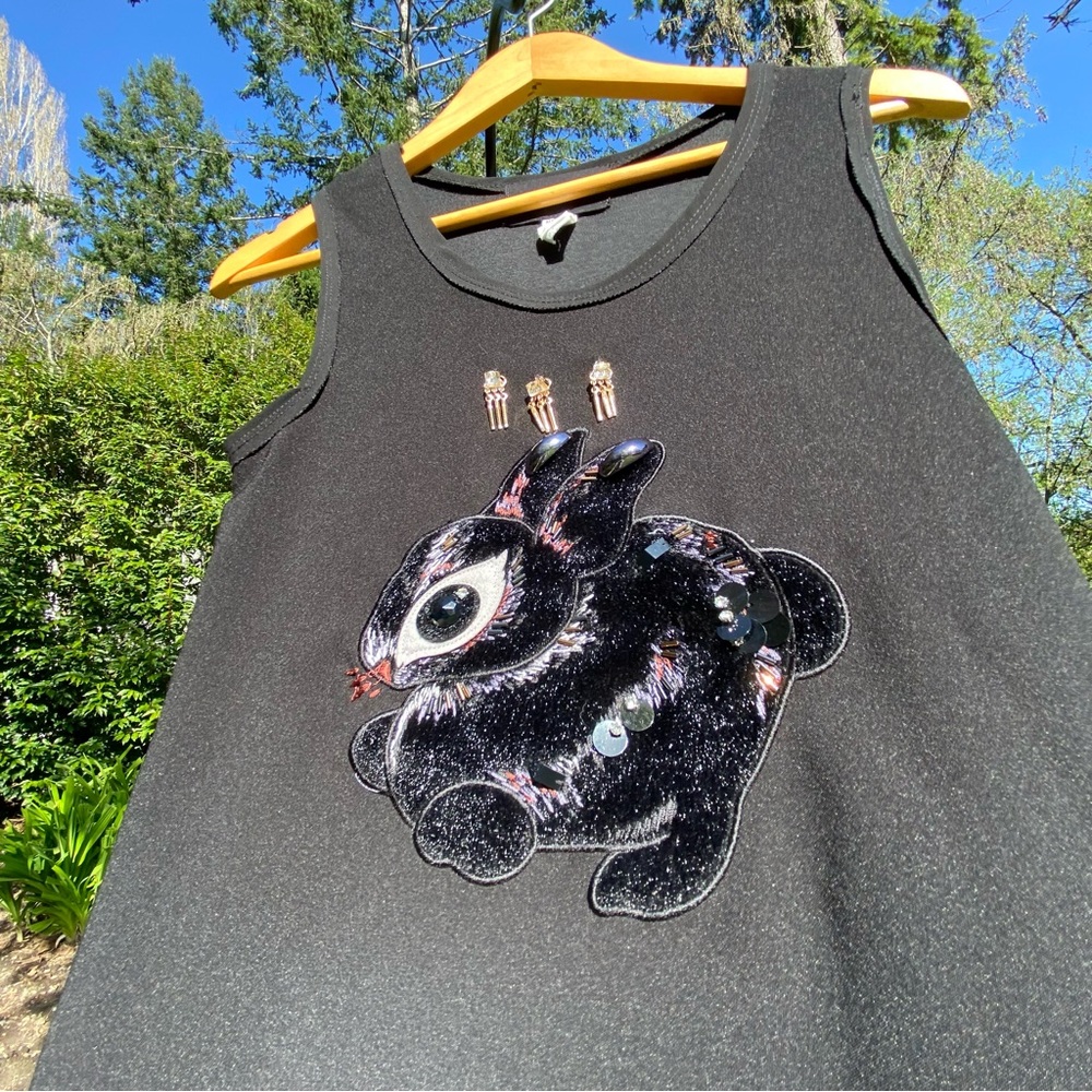 Unique sleeveless top with rabbit design